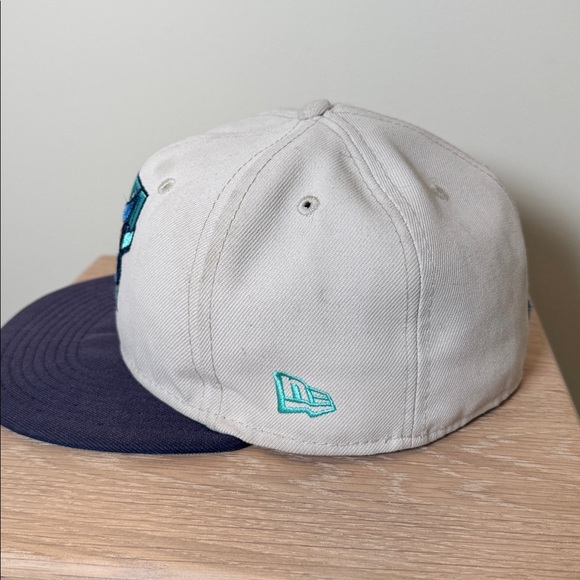 Blue Jays New Era Gray Fitted Cap, size 7 3/8" - Picture 4 of 7